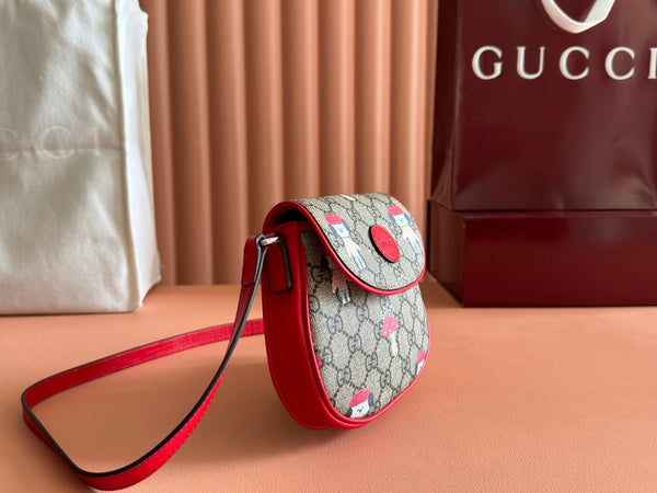 Gucci Dog Print Shoulder Bag White Red Beige Canvas 239661