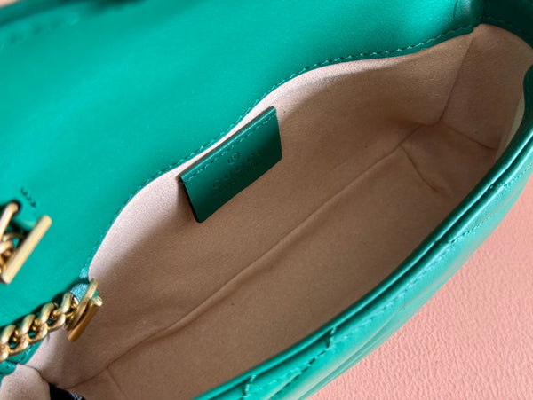 Borsa Gucci GG Marmont 16.5 in pelle di vitello verde 248372