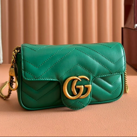 Borsa Gucci GG Marmont 16.5 in pelle di vitello verde 248372
