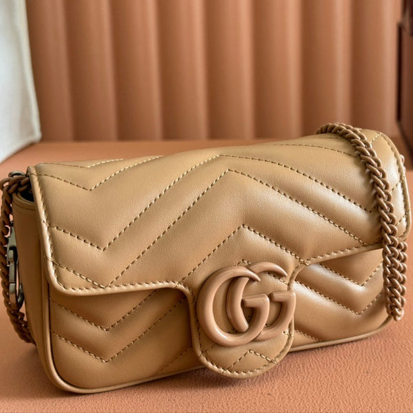 Borsa Gucci GG Marmont 16.5 in pelle di vitello beige 248378