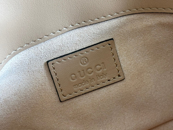 Borsa Gucci GG Marmont 16.5 in pelle di vitello beige 248378