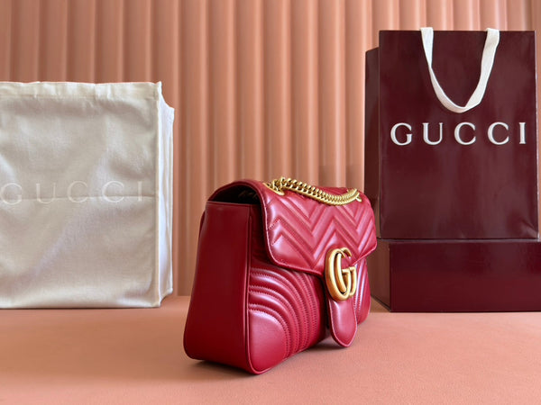 Borsa Gucci GG Marmont 31 in pelle di vitello rossa 248222