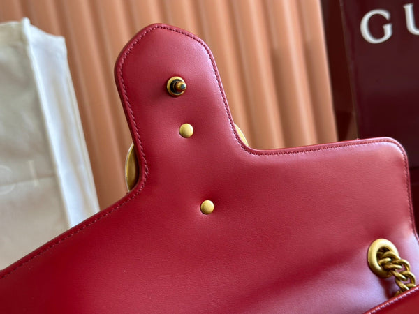 Borsa Gucci GG Marmont 31 in pelle di vitello rossa 248222