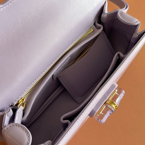 Gucci Bamboo Diva Bag Lilac Leather 251026