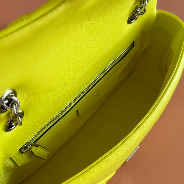 Borsa Gucci GG Marmont in pelle di pecora gialla 250855