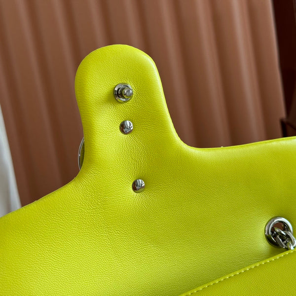 Borsa Gucci GG Marmont in pelle di pecora gialla 250855