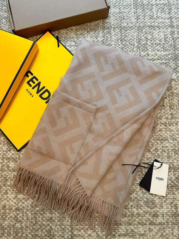 FF PONCHO IN TUSCAN BEIGE CASHMERE 413684
