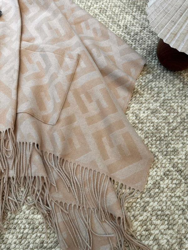 FF PONCHO IN TUSCAN BEIGE CASHMERE 413684