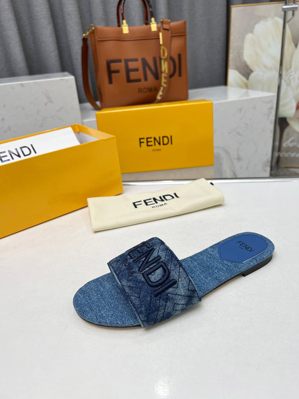 FF 5 NAVY BLUE CANVAS SLIDE