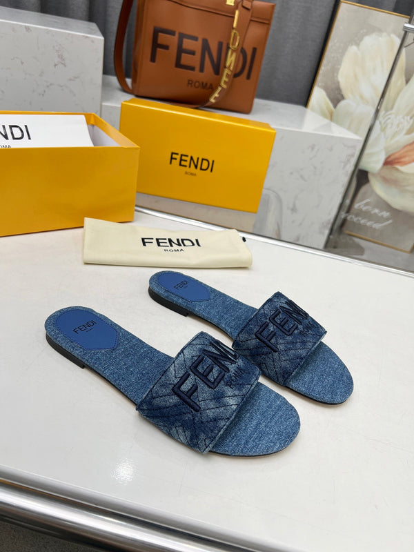 FF 5 NAVY BLUE CANVAS SLIDE