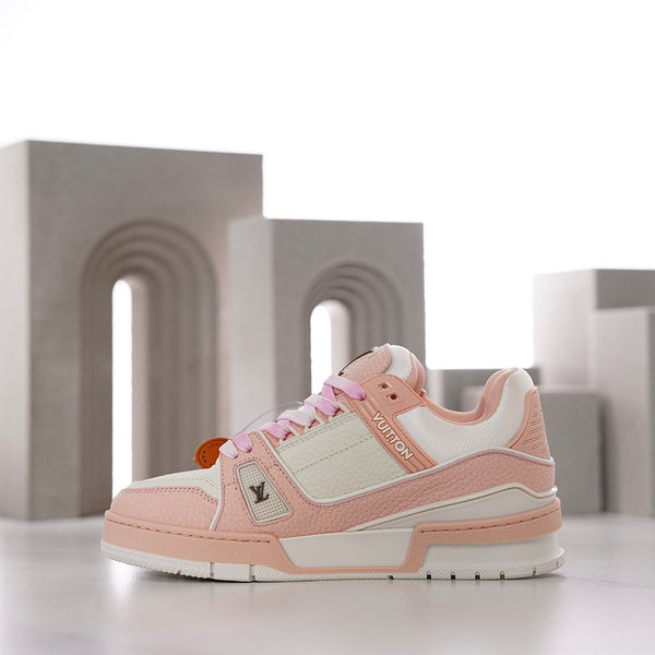 LV TRAINER IN PELLE DI VITELLO ROSA PESCA