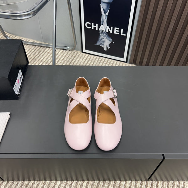 Alaila Criss Cross Ballet Flats In Light Pink Lambskin 996035