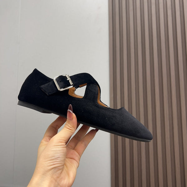 Alaila Criss Cross Ballet Flats In Black Velvet 996039