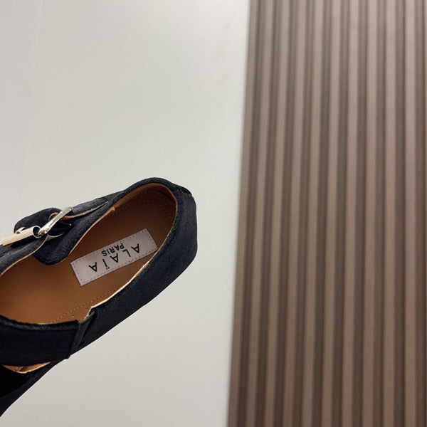 Alaila Criss Cross Ballet Flats In Black Velvet 996039