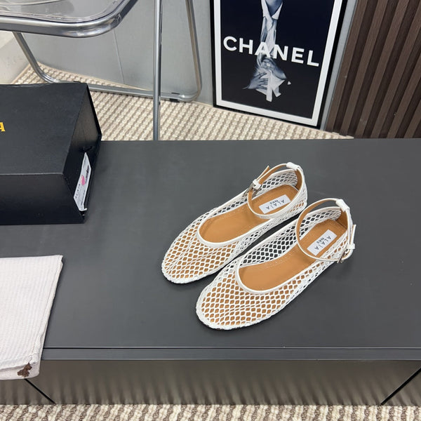 Alaila Mary Jane In White Mesh Fabric 996069