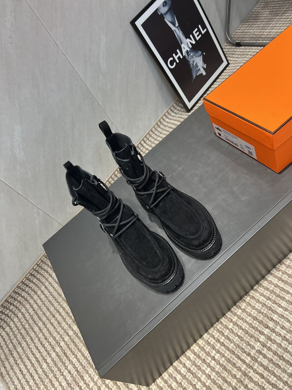 HM 25s Tobacco Boots 30mm Black Suede 442556