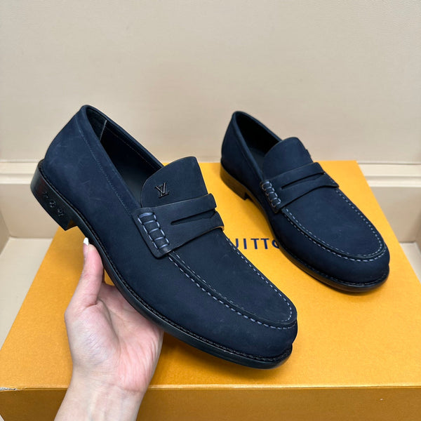 MOCASSINI LV MAJOR IN PELLE DI VITELLO SCAMOSCIATA BLU NAVY