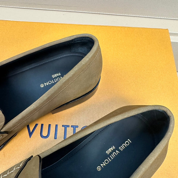 LV MAJOR LOAFERS IN PEANUT BROWN SUEDE CALFSKIN