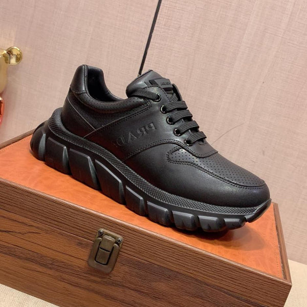 PRA SNEAKER IN BLACK PLAIN LEATHER LOGO