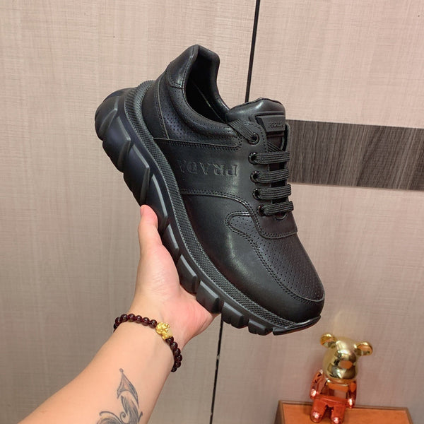 PRA SNEAKER IN BLACK PLAIN LEATHER LOGO