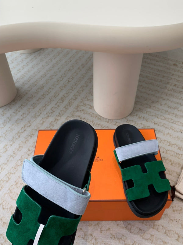 sandalo chypre verde scuro blu nuvola pelle scamosciata vitello nero