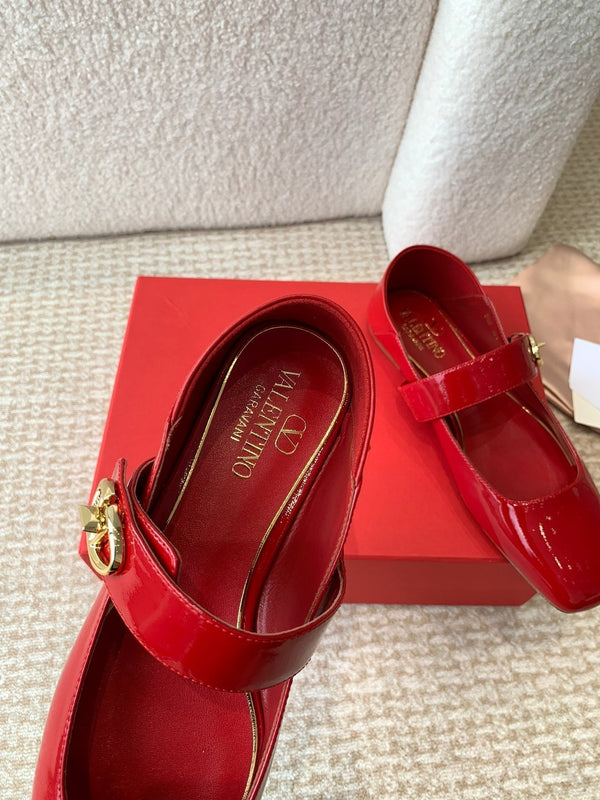 VLOGO LOCKER MARY-JANE BALLERINA IN CRIMSON RED CALFSKIN