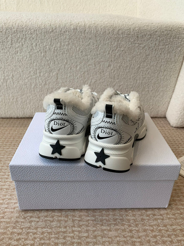 CD Chrono Sneaker In White Mesh Fabric 998710