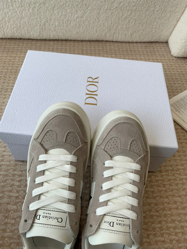 CD Star Platform Sneaker In Light Brown Grey Suede 998720