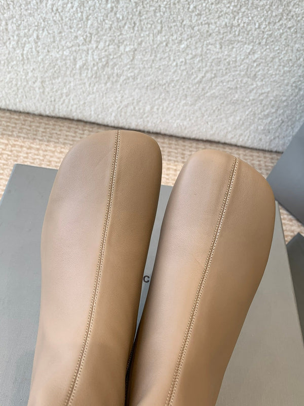 ANKLE BOOTS IN LIGHT BROWN LOGO EMBOSSED SOFT SHEEPSKIN