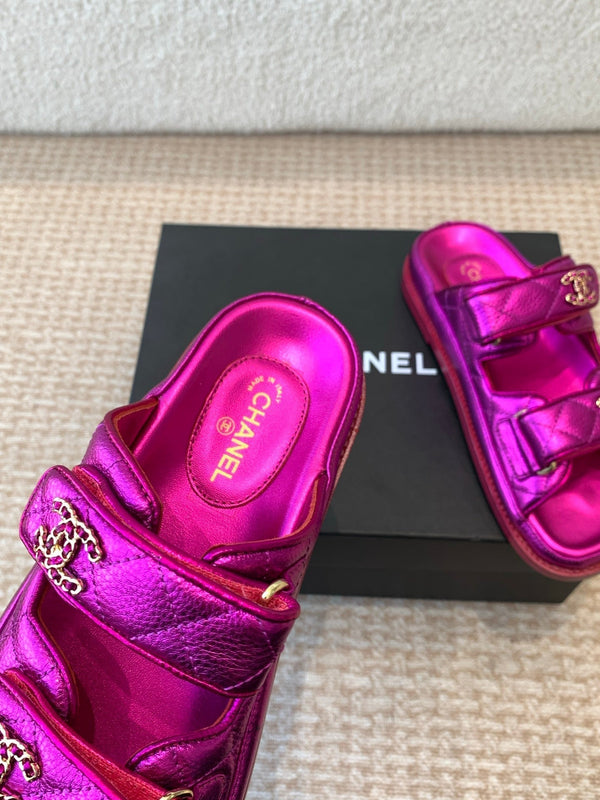 DAD SANDAL IN MAGENTA PURPLE SHEEPSKIN MULE