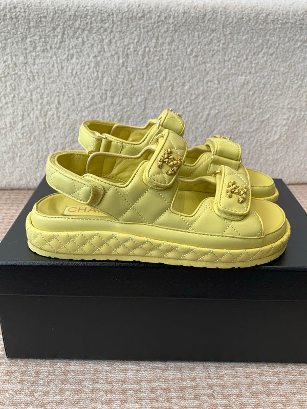 DAD SANDAL IN LEMON YELLOW CALFSKIN