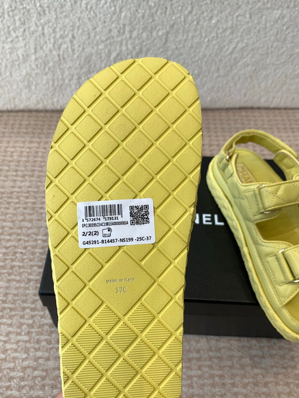 DAD SANDAL IN LEMON YELLOW CALFSKIN