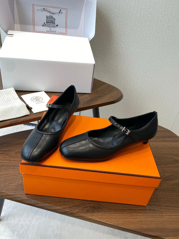 HM 25s Mary Jane 40mm Black Calfskin 422570