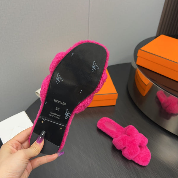 Sandalo HM Oran in lana rosa intenso 952310