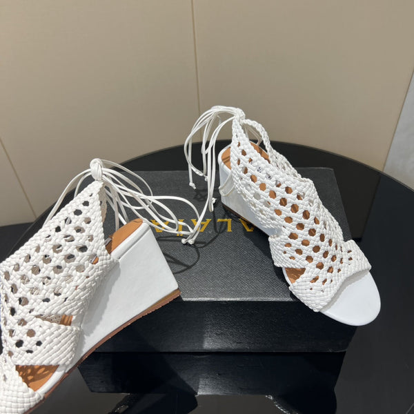 Alaia 25 Round-toe Braided Wedge Sandals 75mm White Woven Leather 433566