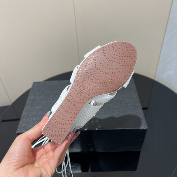 Alaia 25 Round-toe Braided Wedge Sandals 75mm White Woven Leather 433566