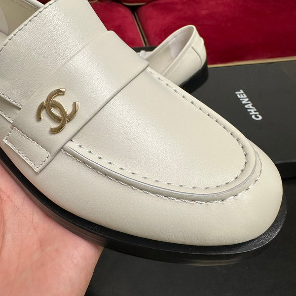 CC Moccasins White Calfskin