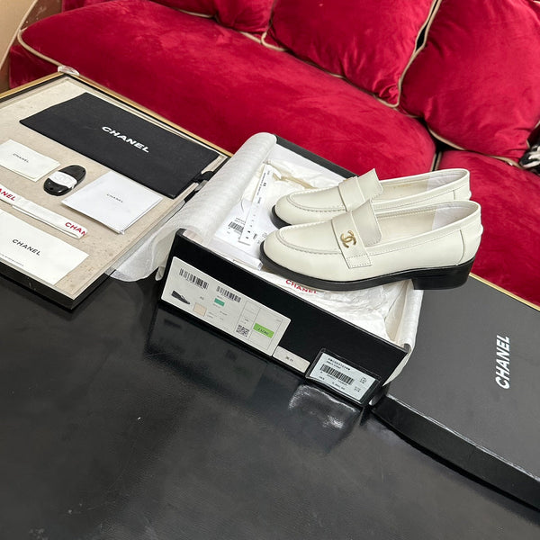 CC Moccasins White Calfskin