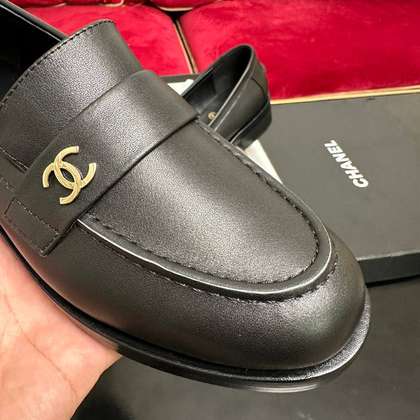 CC Moccasins Plain Black Calfskin