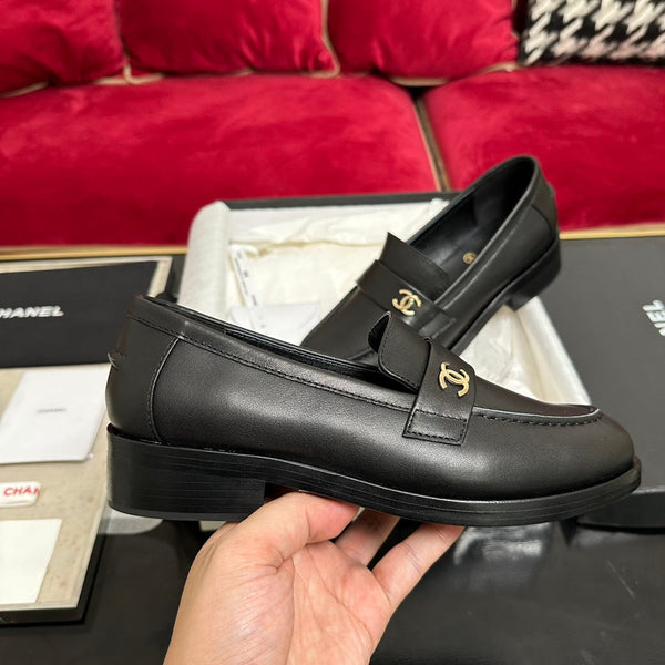 CC Moccasins Plain Black Calfskin