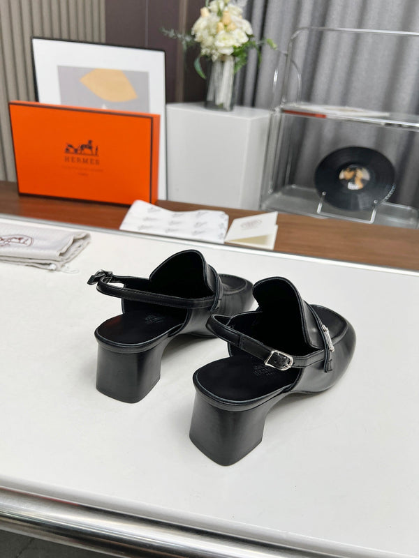 SLINGBACK CON PUNTA QUADRATA IN PELLE DI VITELLO NERA