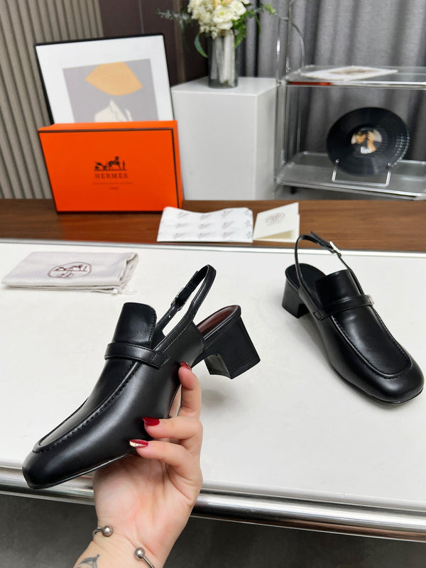 SLINGBACK CON PUNTA QUADRATA IN PELLE DI VITELLO NERA