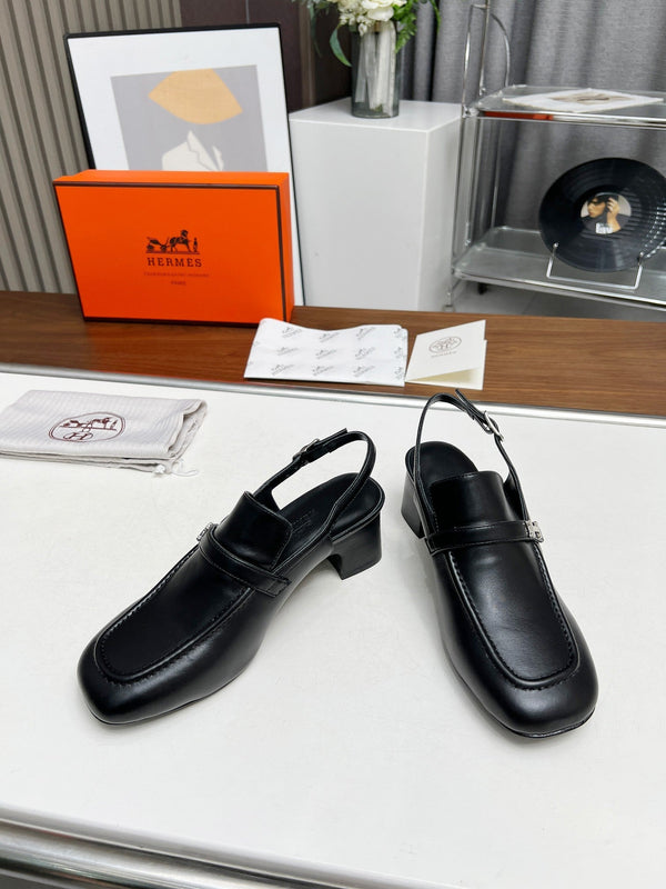 SLINGBACK CON PUNTA QUADRATA IN PELLE DI VITELLO NERA