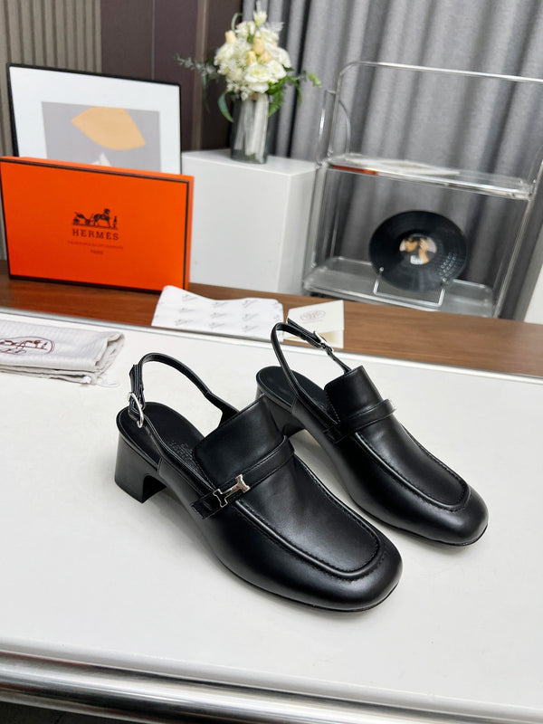 SLINGBACK CON PUNTA QUADRATA IN PELLE DI VITELLO NERA