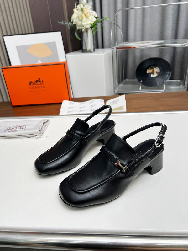SLINGBACK CON PUNTA QUADRATA IN PELLE DI VITELLO NERA