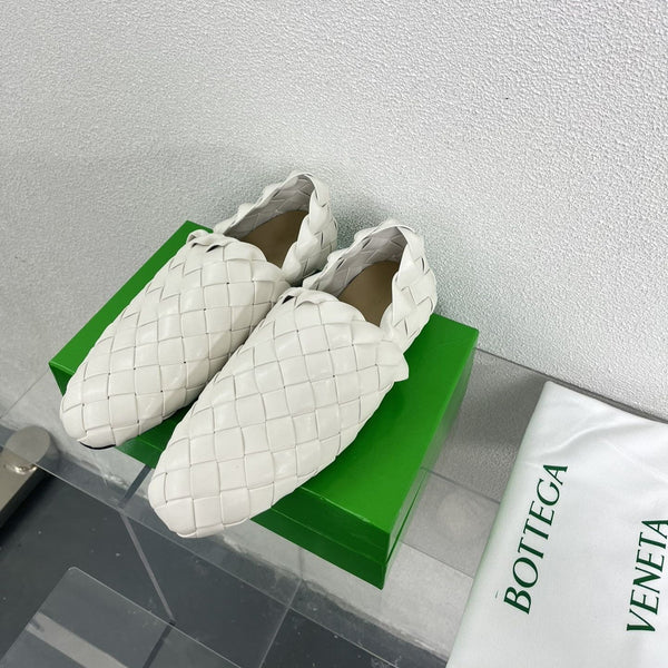 Bottega Veneta Intrecciato Ivory Lambskin 972907