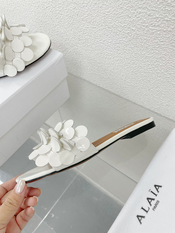 sandalo alaia mulo fiore bianco pantent pelle di agnello