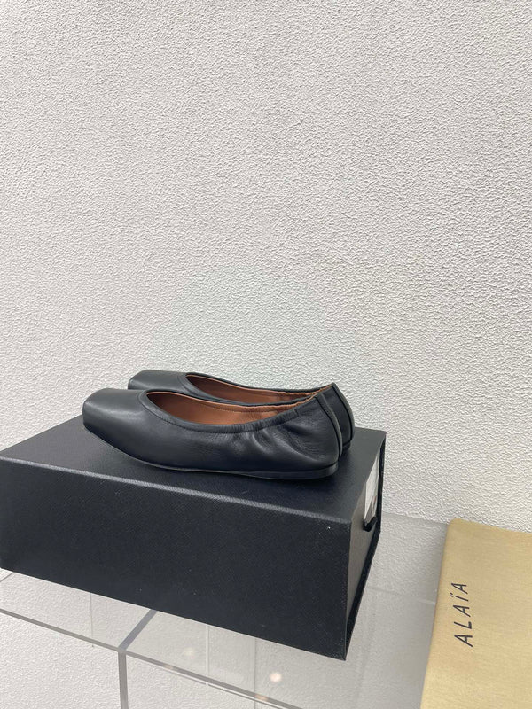 BALLERINE ALAIA IN PELLE DI VITELLO NERA