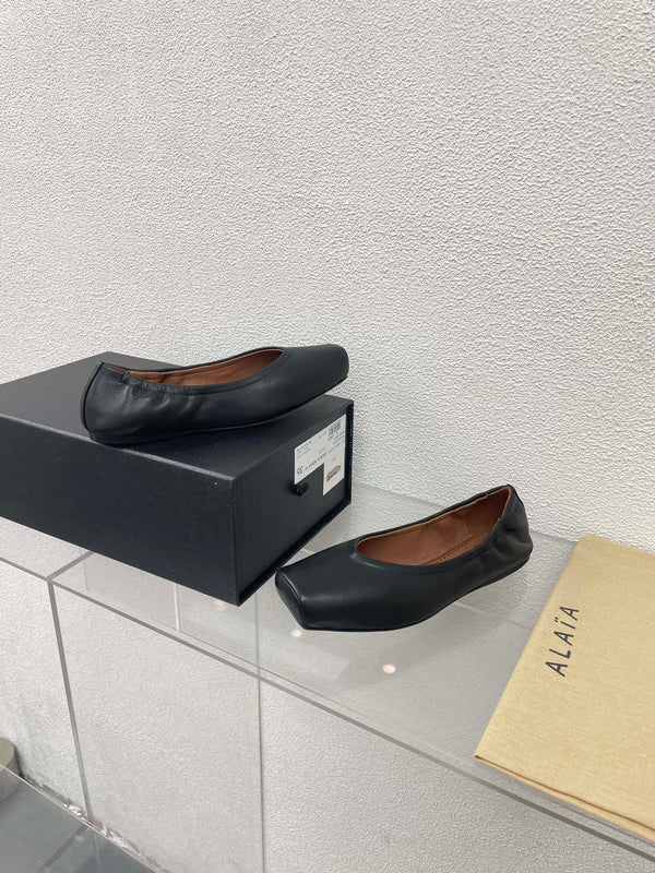 BALLERINE ALAIA IN PELLE DI VITELLO NERA