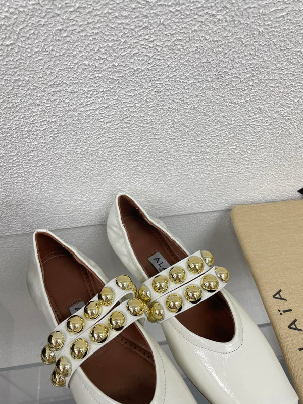 ALAIA MARY JANE PEARL IN GLOSSY WHITE LAMBSKIN
